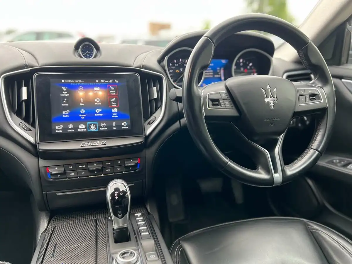 2017-maserati-ghibli-30td-big-19