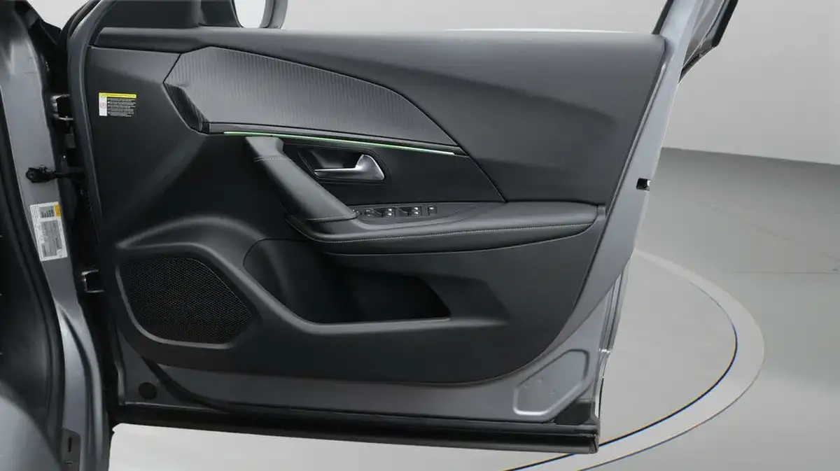 2022-peugeot-2008-suv-12-puretech-gt-big-15