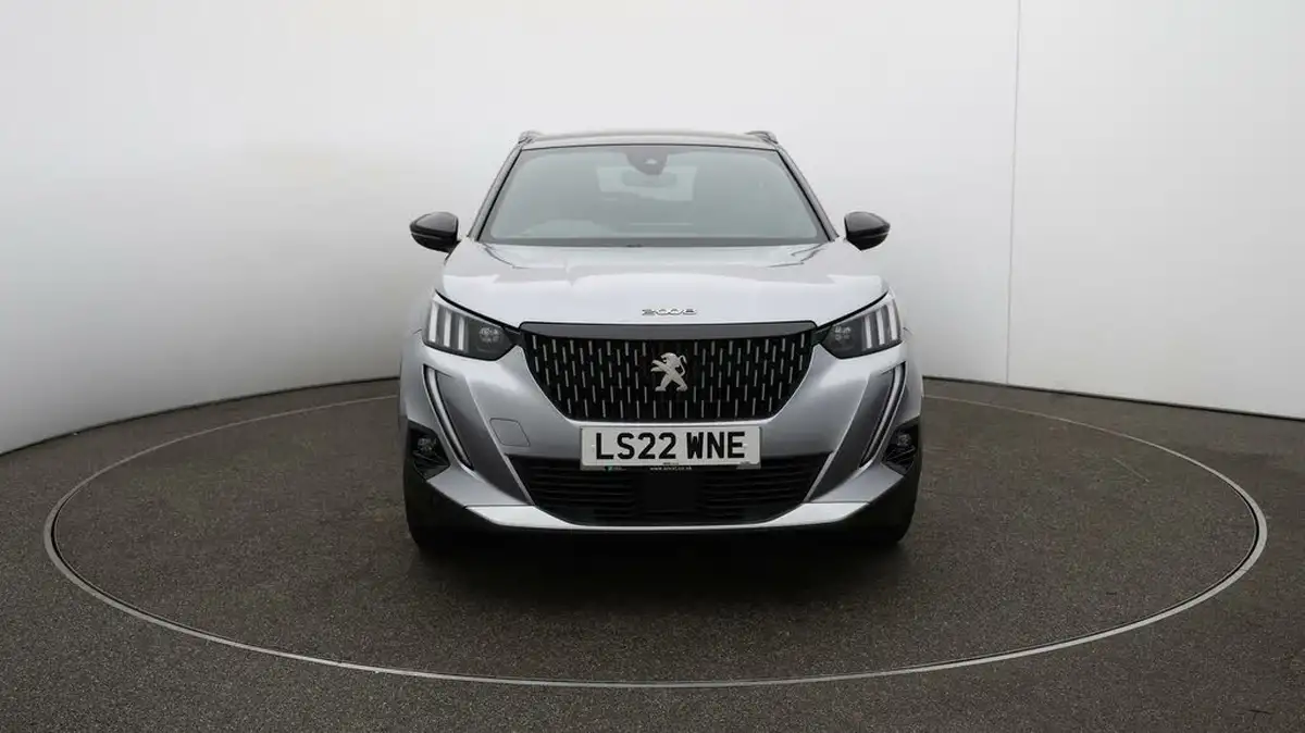 2022-peugeot-2008-suv-12-puretech-gt-big-32