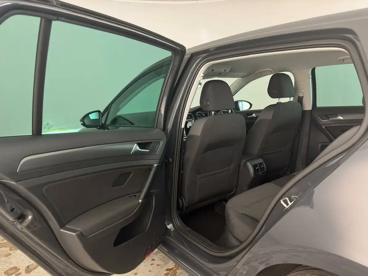 2020-volkswagen-golf-e-e-golf-big-13