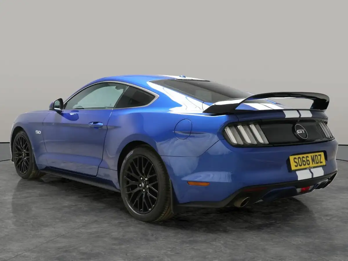 2017-ford-mustang-50-v8-gt-421ps-fastback-big-12