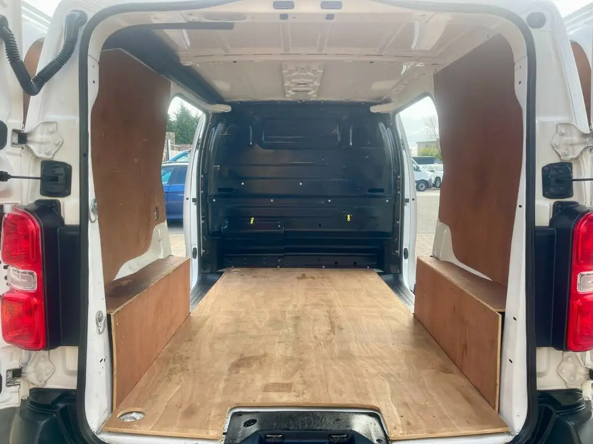 2018-peugeot-expert-16bluehdi-professional-standard-1000-115-ss-big-47