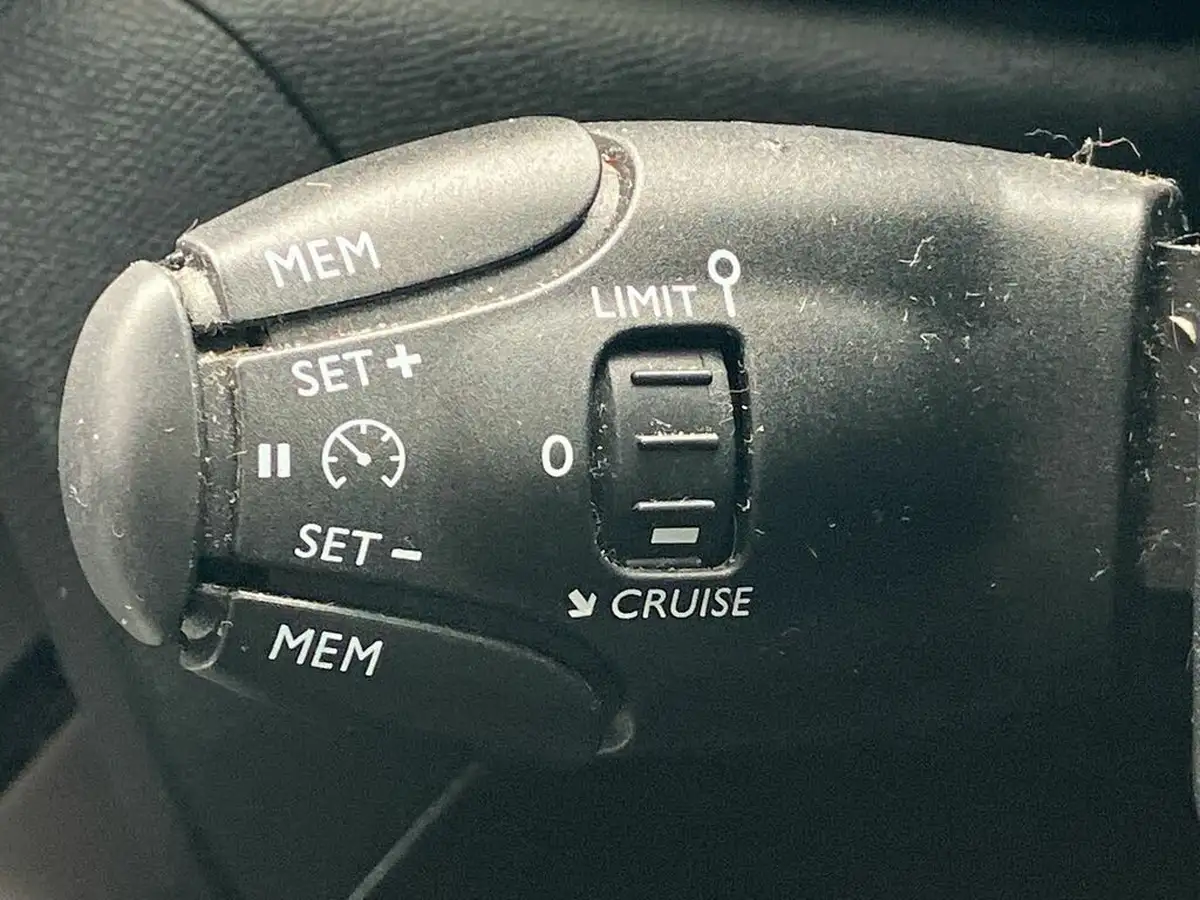 2021-citroen-c5-aircross-15bluehdi-shine-big-38