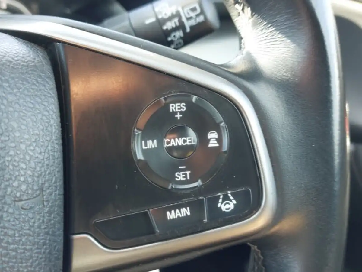 2018-honda-civic-16-i-dtec-sr-hatchback-5d-big-15