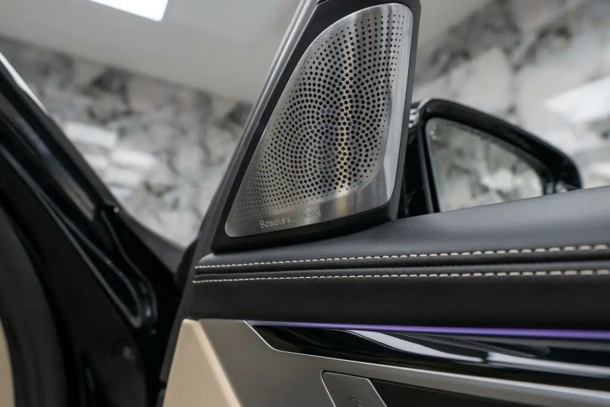 2020-bmw-7-series-66-m760li-big-46