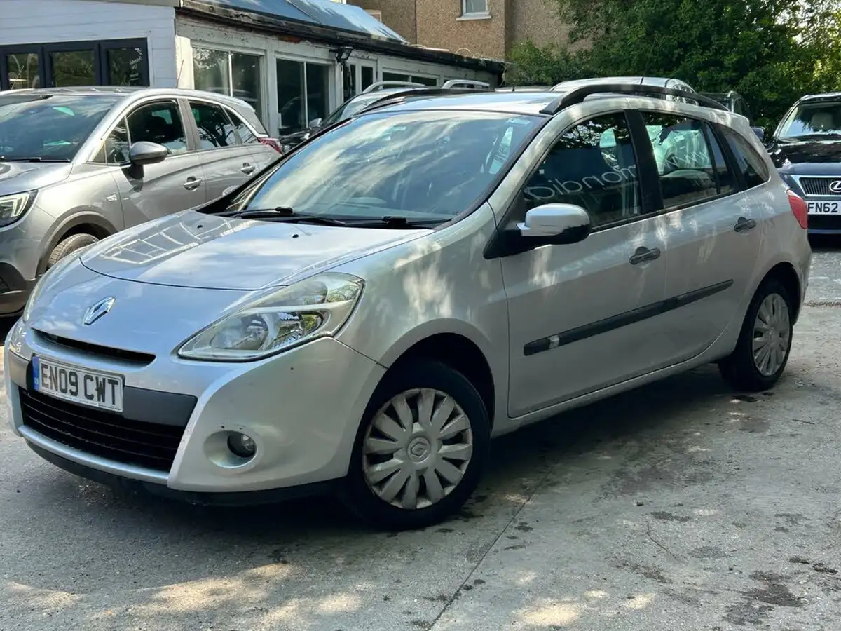2009-renault-clio-12-expression-16v-75bhp-ac-estate-big-1