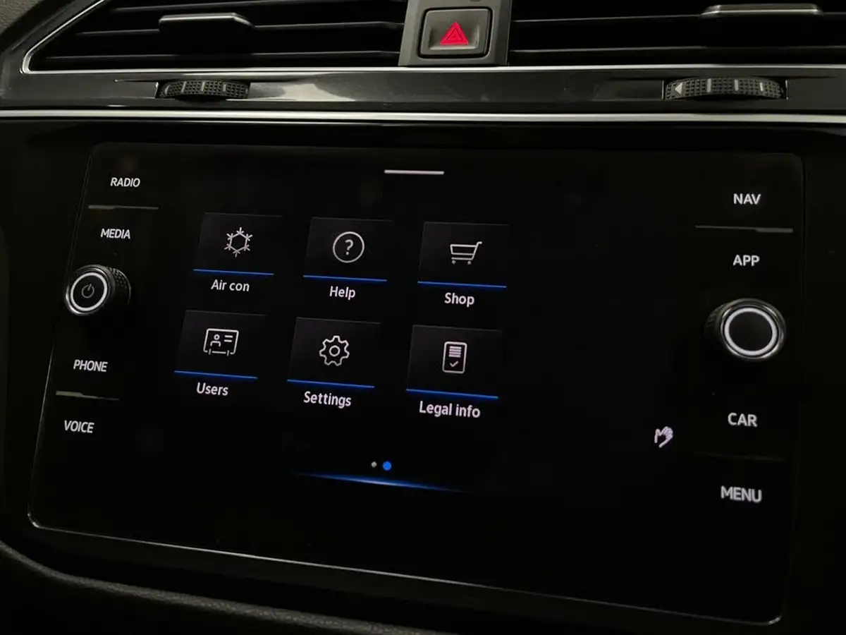 2021-volkswagen-tiguan-big-24