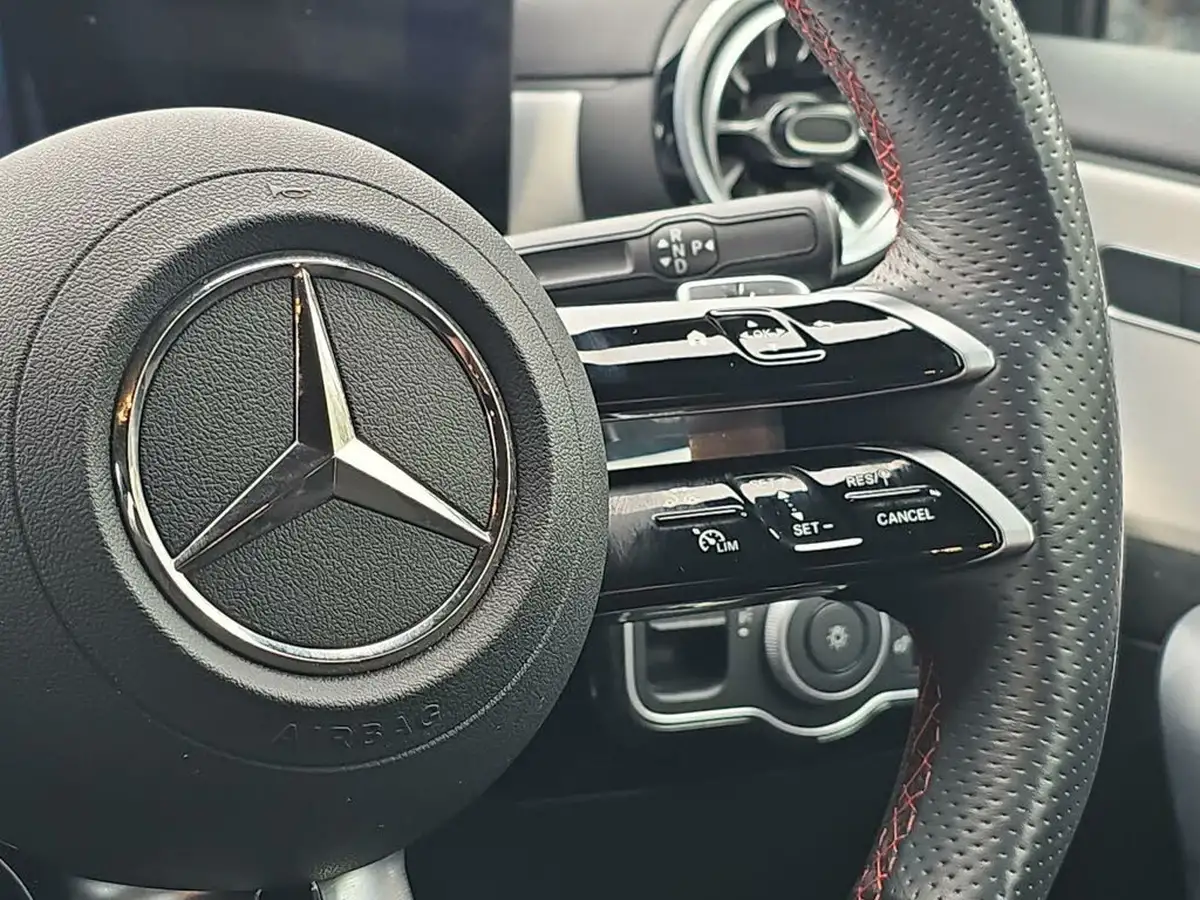 2024-mercedes-benz-a-class-13-a200-amg-line-premium-hatchback-5d-big-26