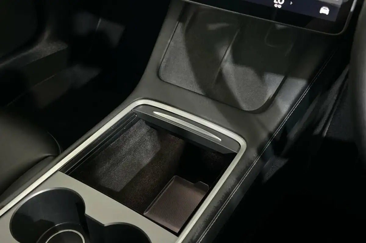 2021-tesla-model-3-e-long-range-awd-big-32