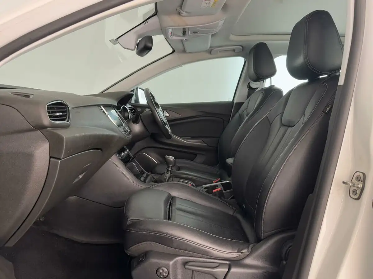 2021-vauxhall-grandland-x-15td-elite-nav-big-10