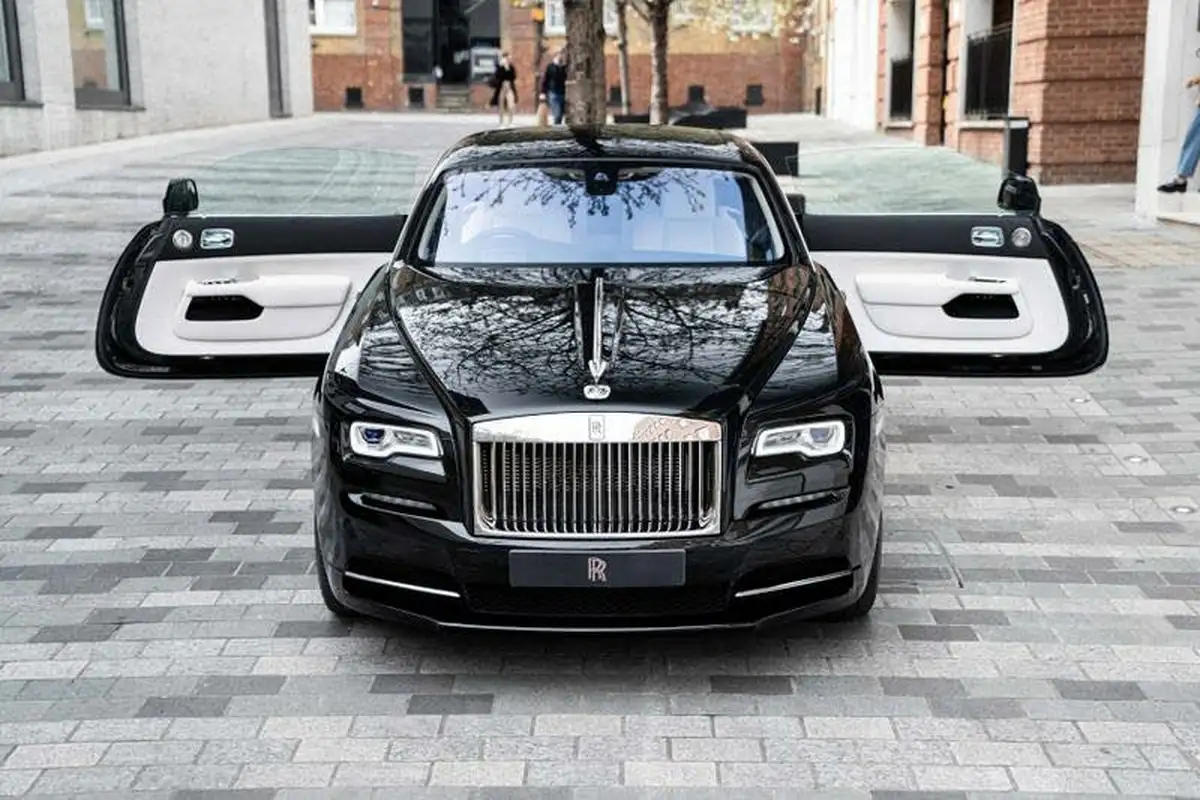 2021-rolls-royce-wraith-66-big-15