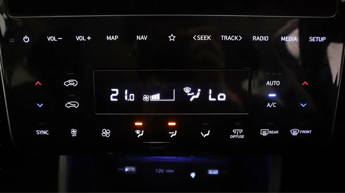 2022-hyundai-tucson-16-t-gdi-premium-150ps-big-12