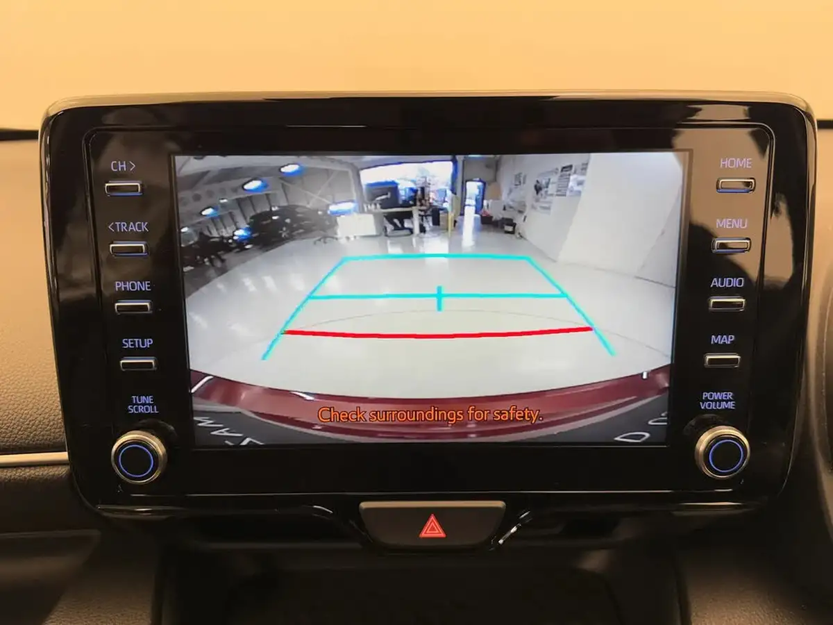 2022-mazda-mazda2-15-agile-big-26