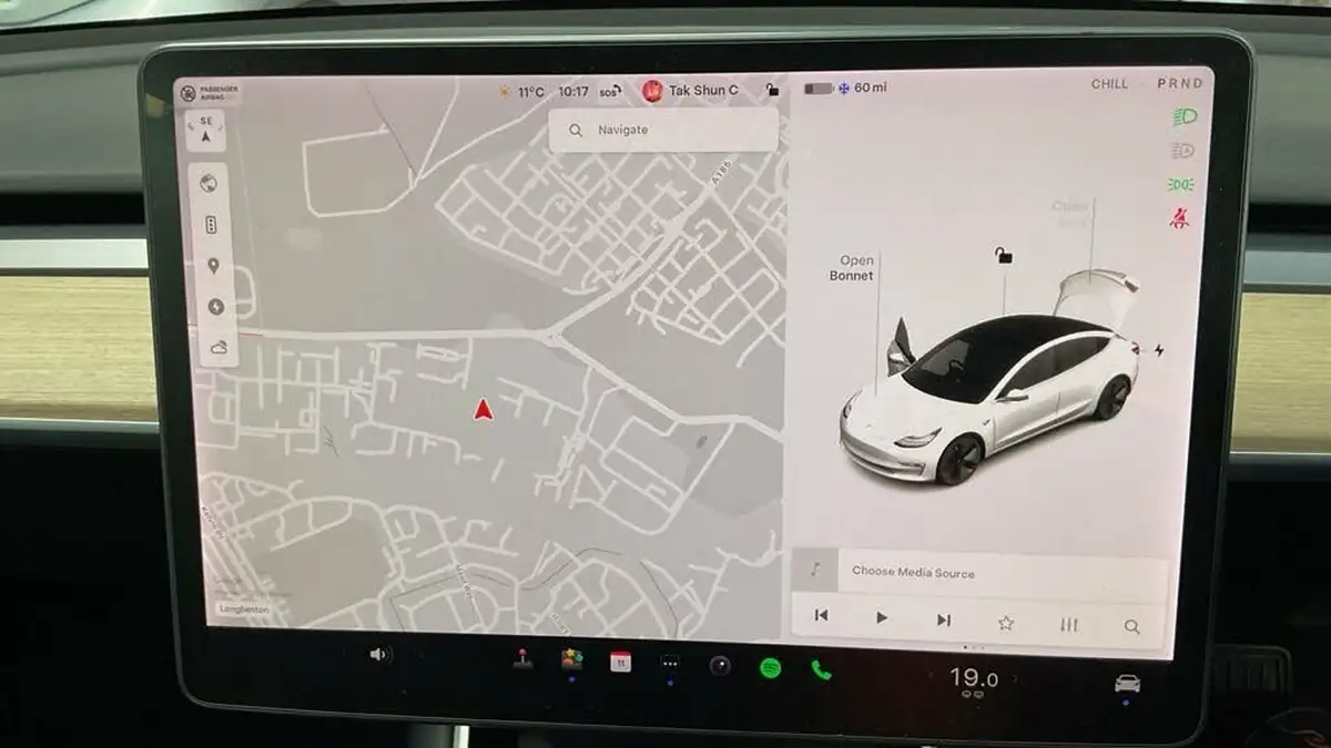 2019-tesla-model-3-e-standard-plus-big-7