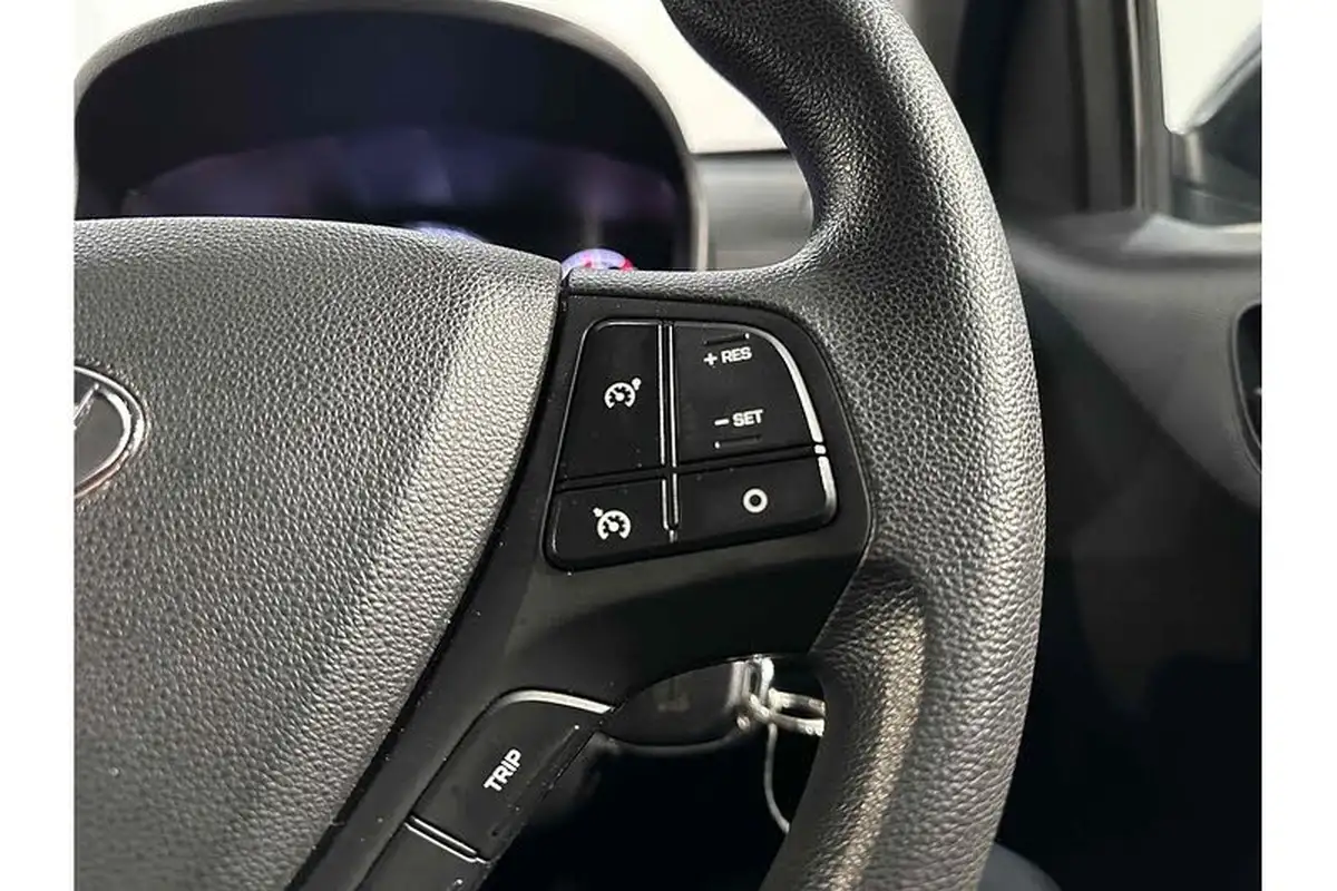 2017-hyundai-i10-10-se-big-30