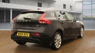 2016-volvo-v40-16td-se-lux-small-1