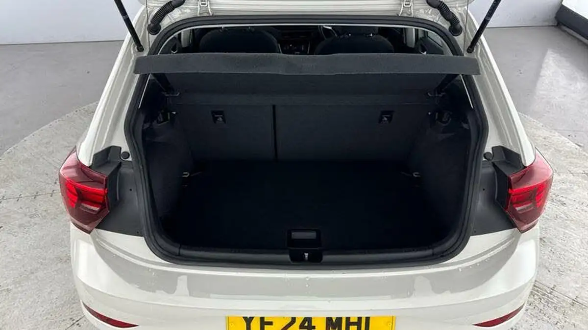 2024-volkswagen-polo-10-tsi-life-big-29