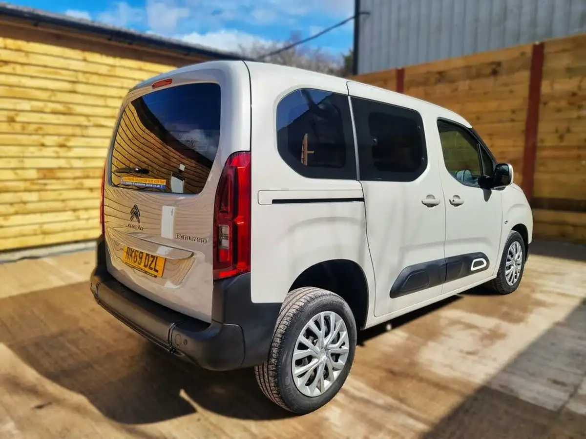 2020-citroen-berlingo-15bluehdi-feel-m-size-100ps-big-9