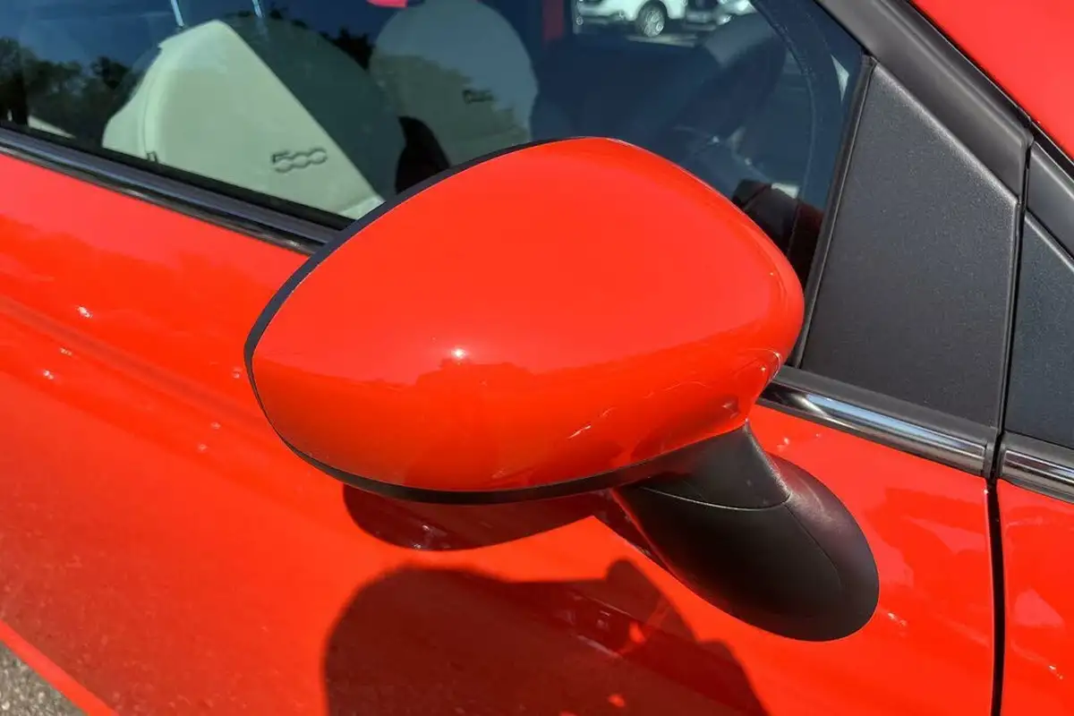 2022-fiat-500-10-dolcevita-big-18