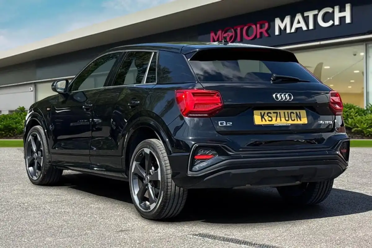 2022-audi-q2-15-35-tfsi-black-edition-s-tronic-big-1