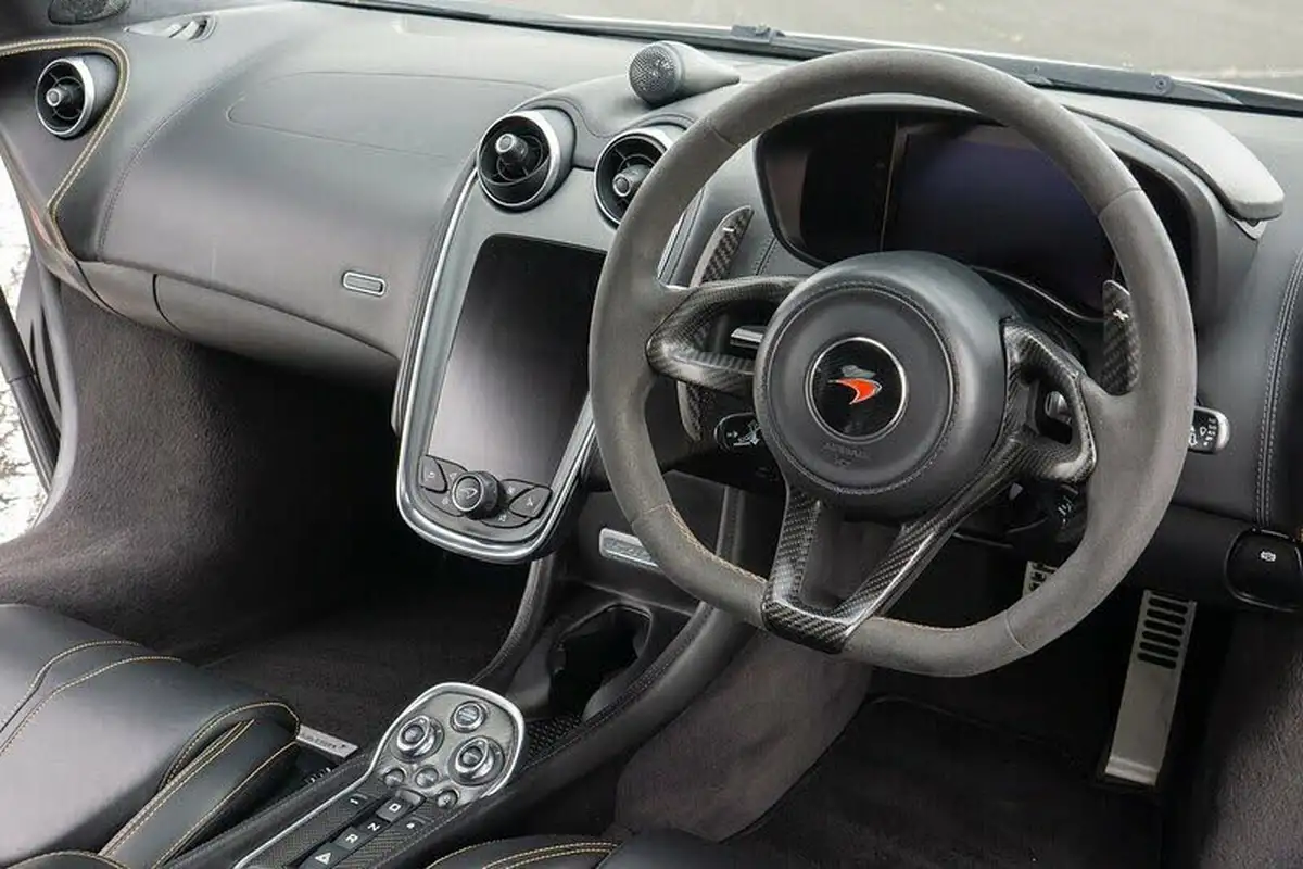 2016-mclaren-540c-38-big-25