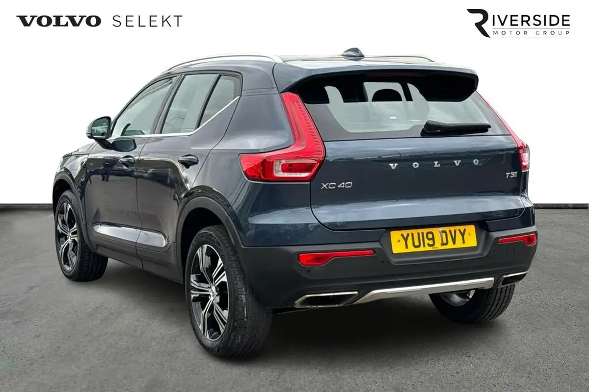 2019-volvo-xc40-15-t3-inscription-163bhp-geartronic-big-2
