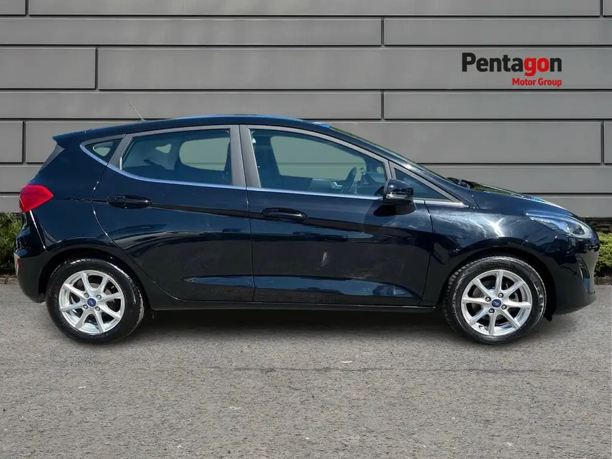 2018-ford-fiesta-10t-zetec-5d-big-10