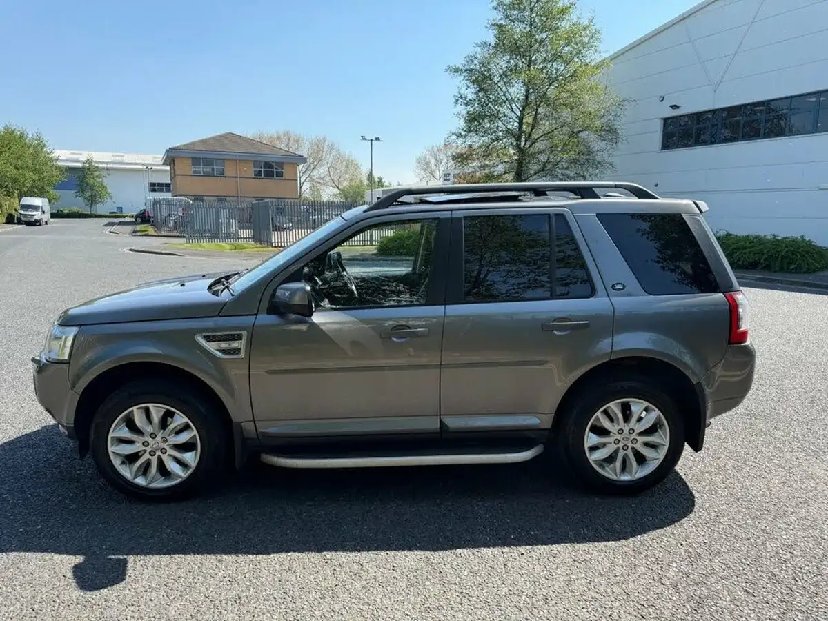 2010-land-rover-freelander-2-22sd4-hse-big-7