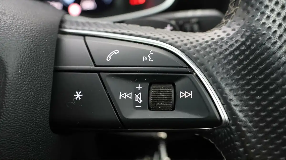 2022-audi-q3-15-35-tfsi-black-edition-codcomfort-sound-pack-station-wagon-big-26