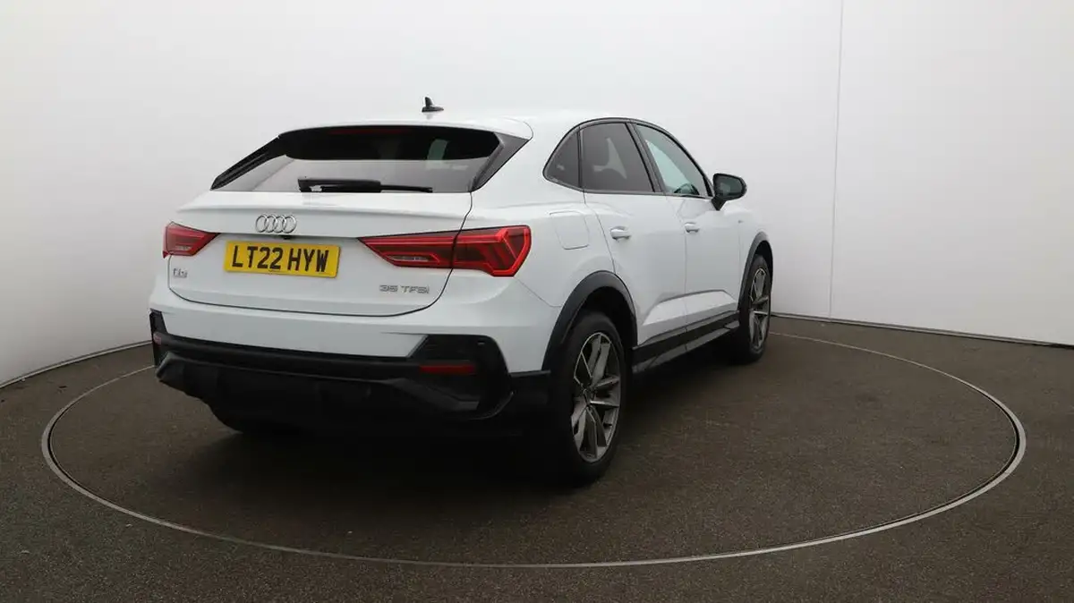 2022-audi-q3-15-35-tfsi-black-edition-cod-sportback-s-tronic-big-47