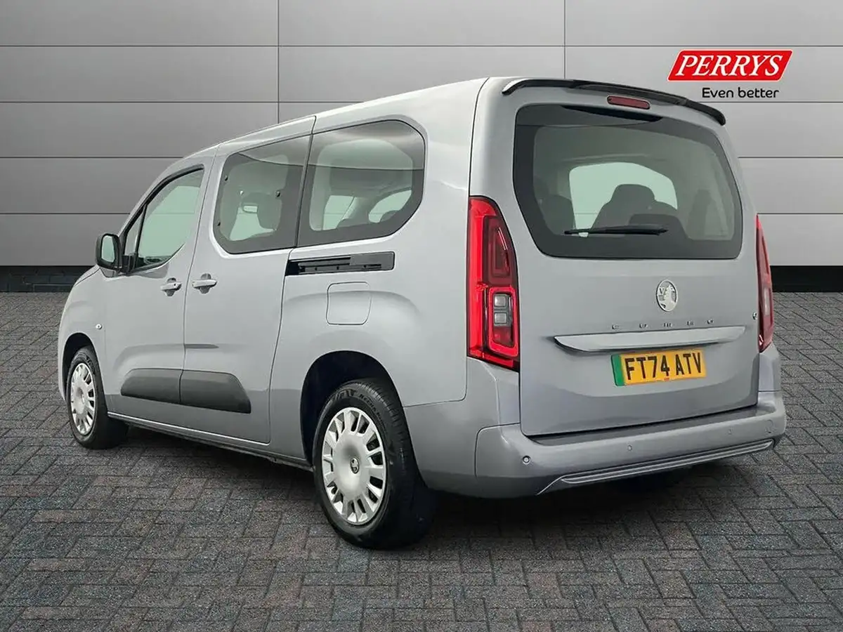 2024-vauxhall-combo-life-e-design-xl-big-1