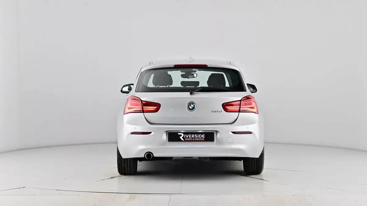 2017-bmw-1-series-20td-118d-se-3d-big-65