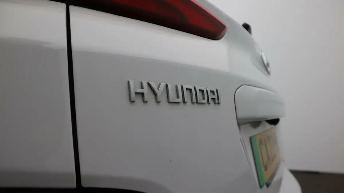 2022-hyundai-kona-e-premium-204ps-64kwh-7kw-obc-big-21