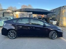 2012-toyota-prius-small-12