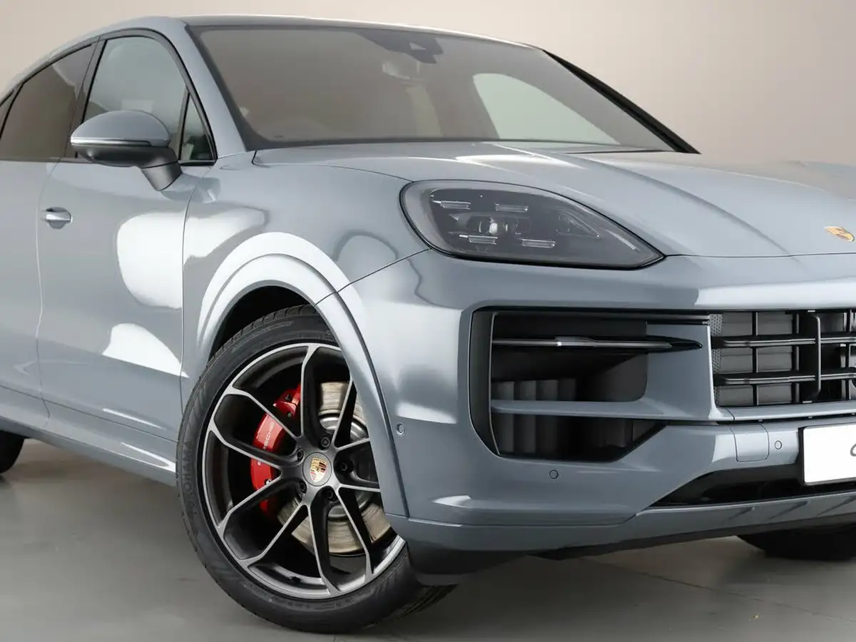 2025-porsche-cayenne-40-v8-s-coupe-big-48