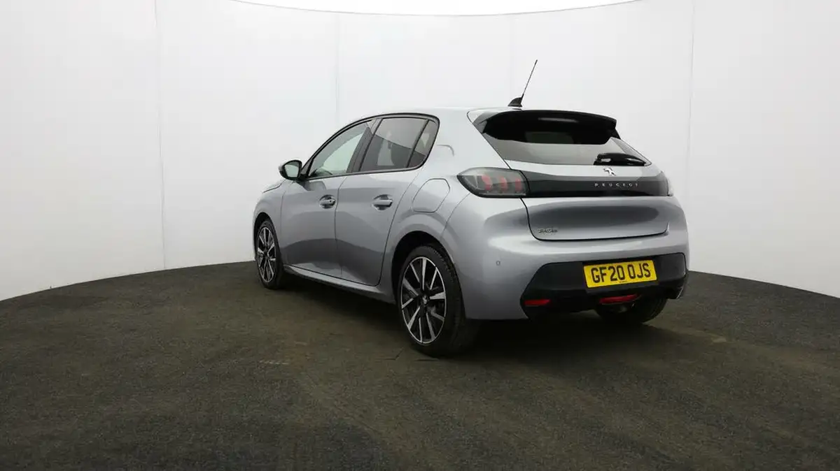 2020-peugeot-208-12-puretech-allure-100bhp-big-35