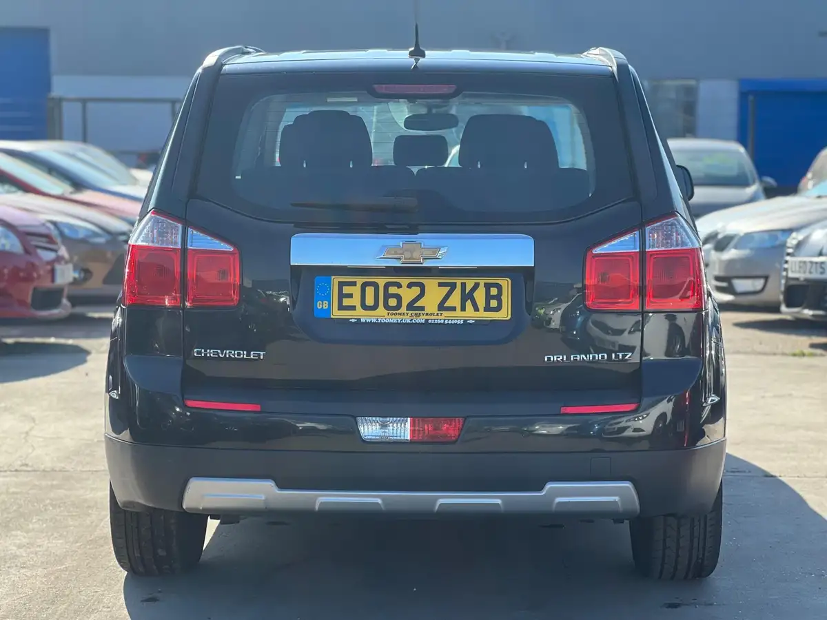2012-chevrolet-orlando-18-ltz-big-5