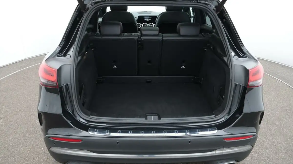2021-mercedes-benz-gla-class-13-gla-180-amg-line-premium-plus-1332cc-big-17