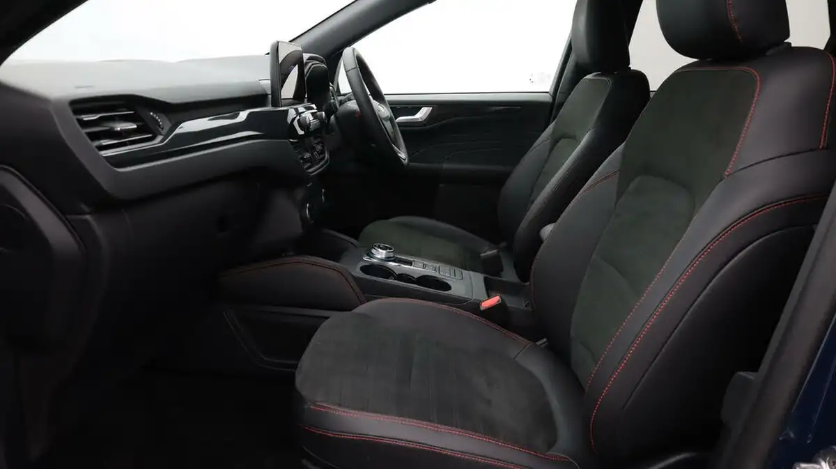2023-ford-kuga-big-14