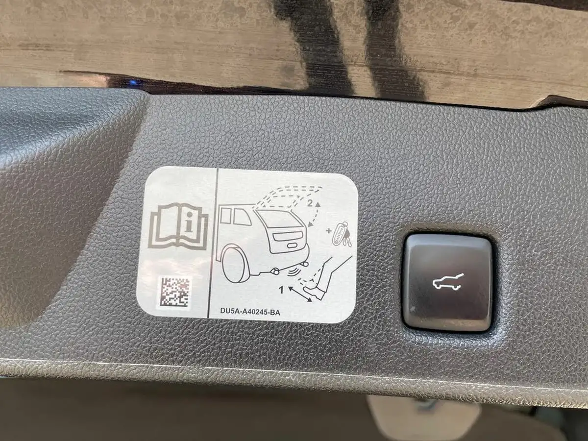 2020-ford-kuga-15t-st-line-x-first-editon-big-15
