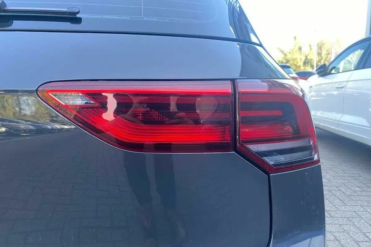 2022-volkswagen-golf-15-etsi-style-150ps-hatchback-big-18