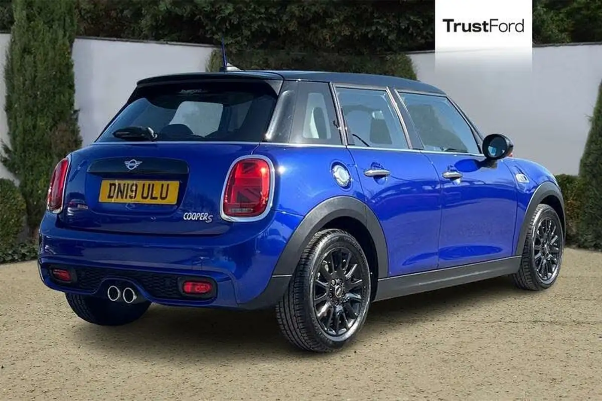 2019-mini-cooper-20-cooper-s-classic-189bhp-hatchback-5d-big-3