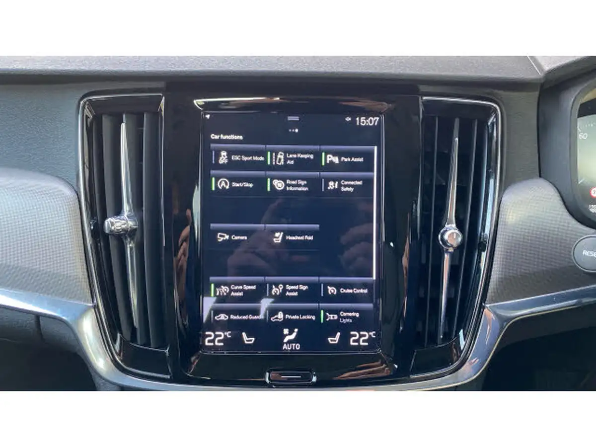 2021-volvo-v90-20-b4-momentum-big-20