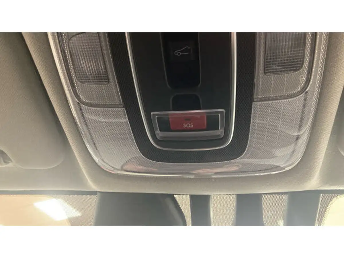 2025-hyundai-i20-10-t-gdi-ultimate-dct-big-31