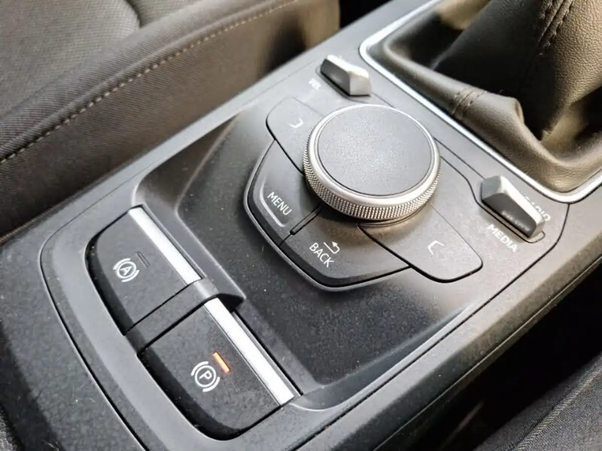 2020-audi-q2-16-30-tdi-sport-big-18