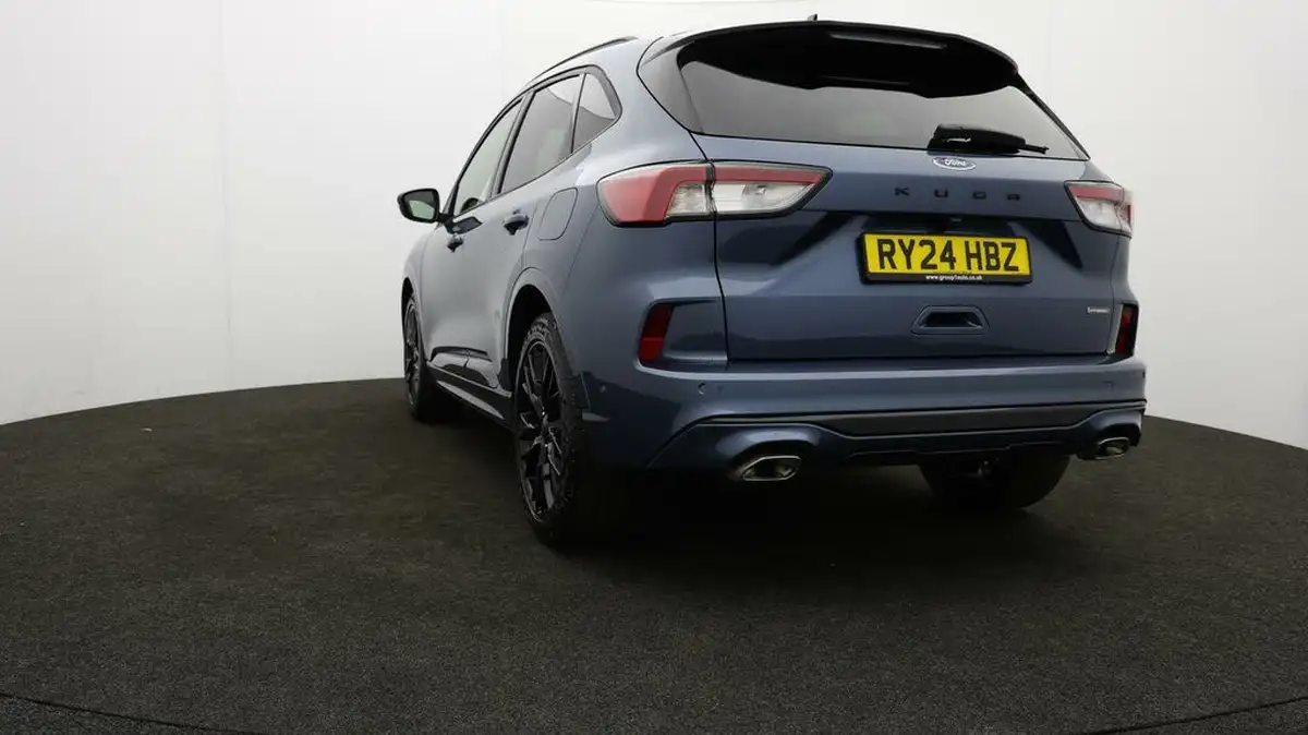 2024-ford-kuga-25t-black-package-edition-190ps-fhev-big-24