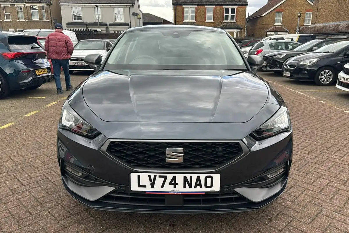 2024-seat-leon-15-tsi-fr-115ps-hatchback-big-6