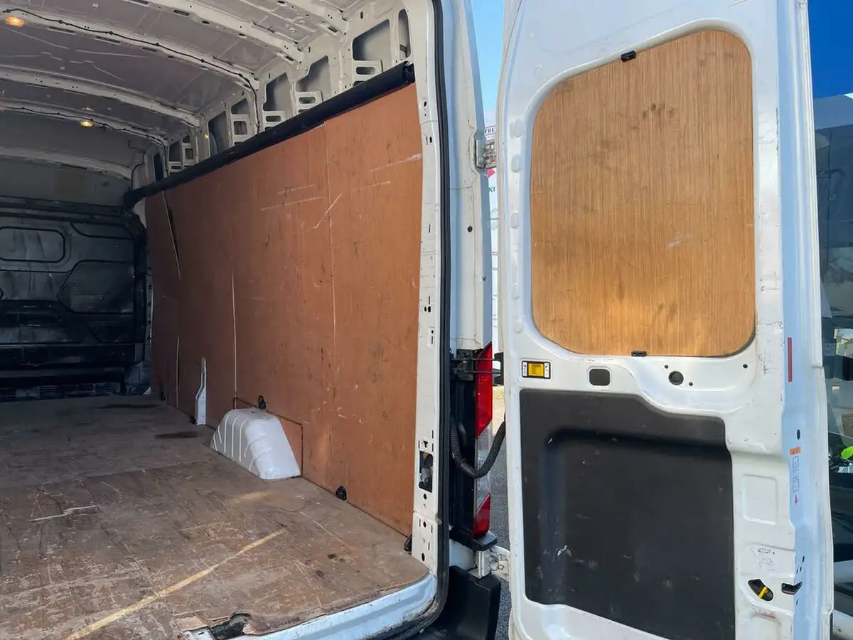 2022-ford-transit-20tdci-350-l4h3-leader-130pseu6dt-panel-van-big-27
