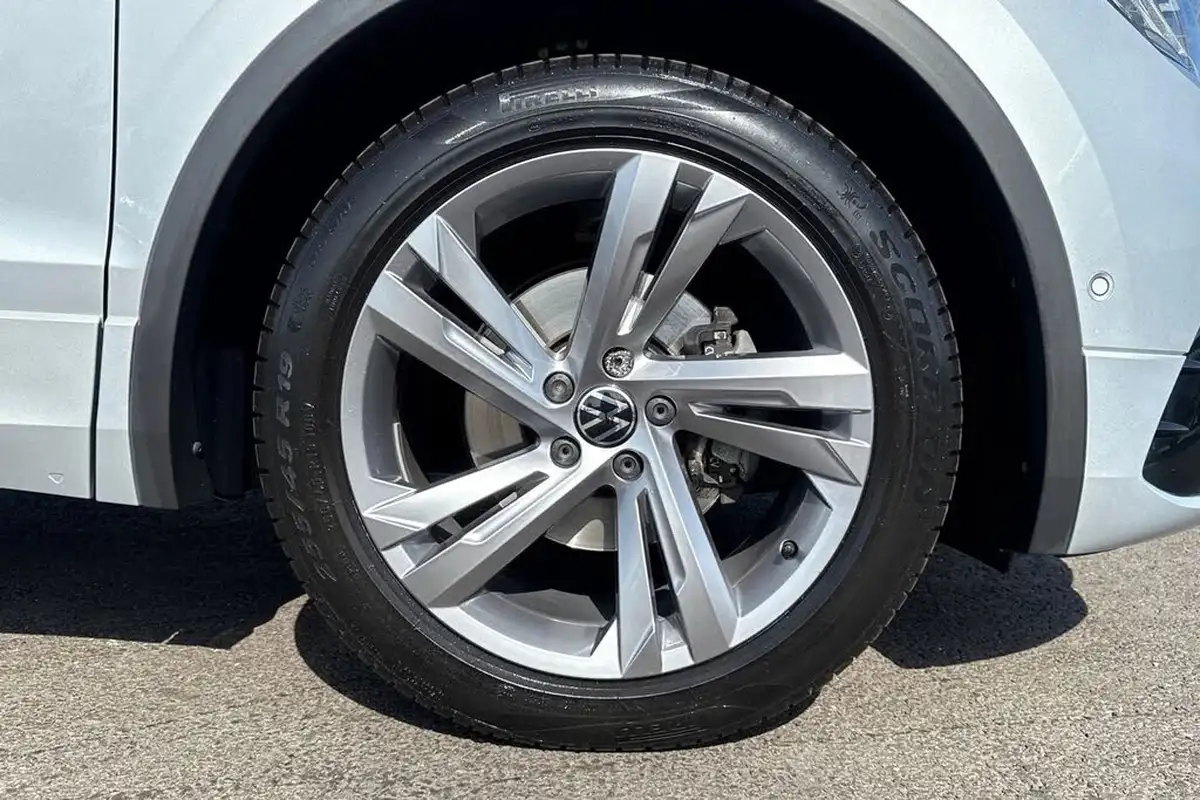 2023-volkswagen-tiguan-15-tsi-r-line-edition-big-9