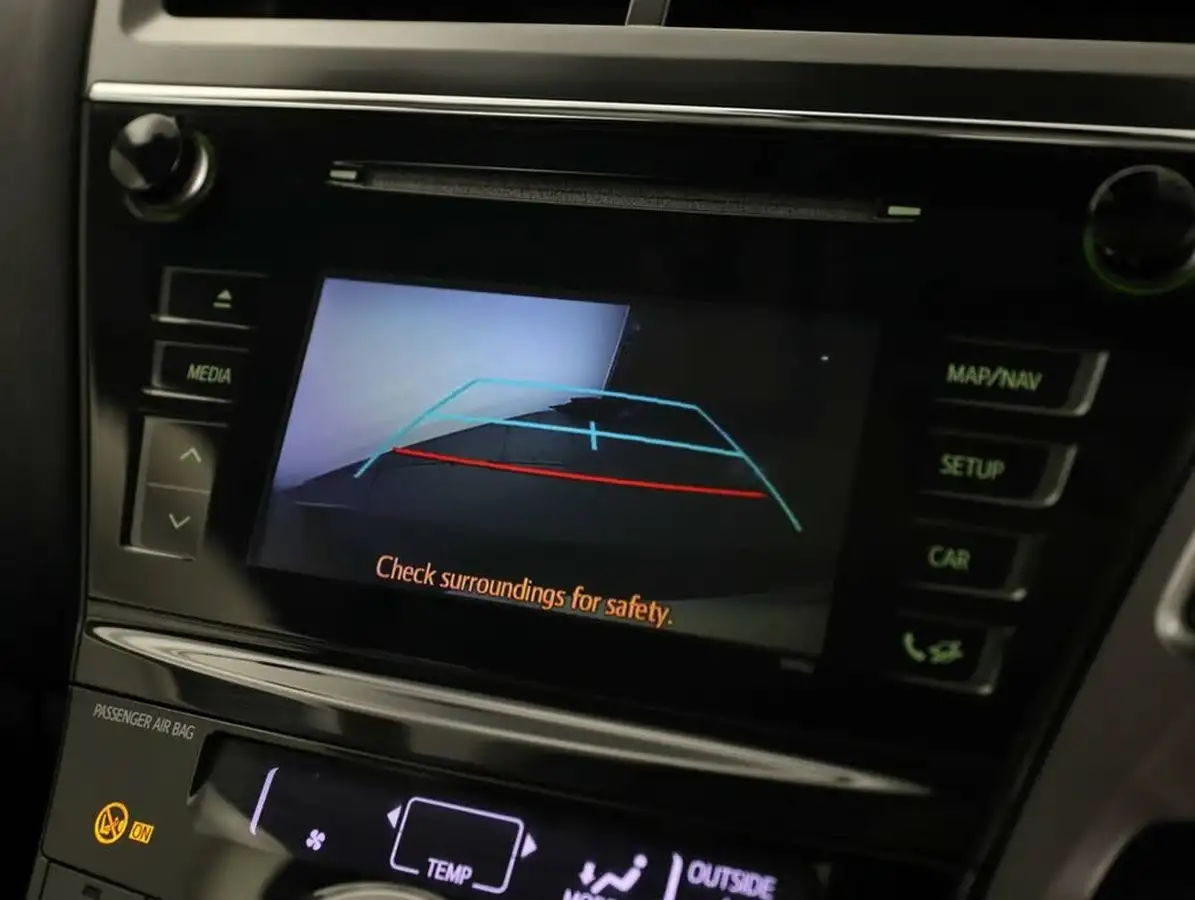2019-toyota-prius-18-vvt-i-icon-ss-big-16